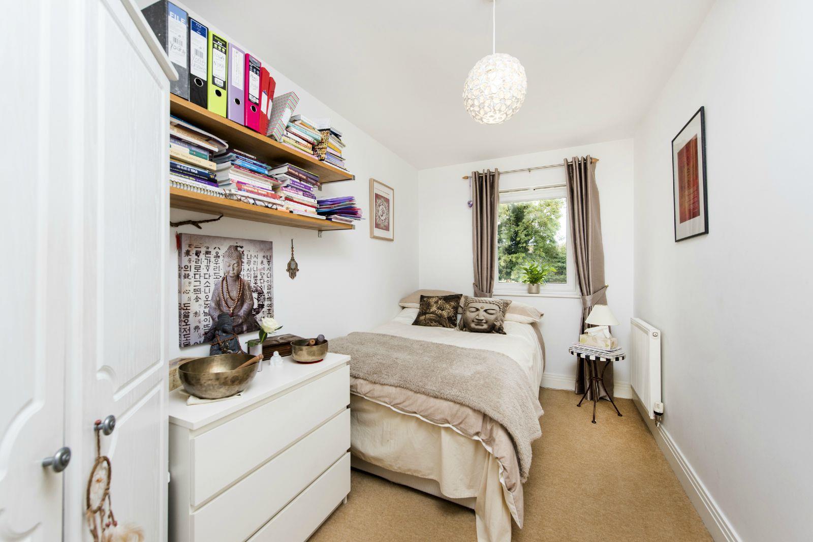 Peak Court, London